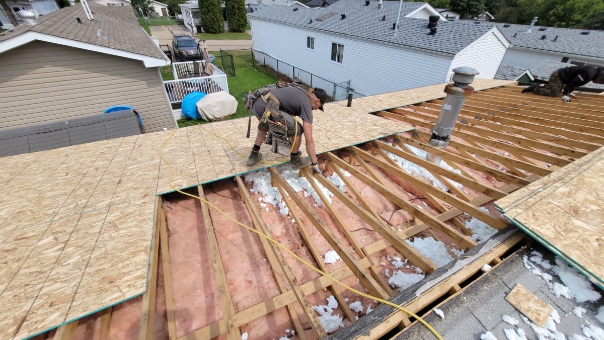 professional roof repair in edmonton